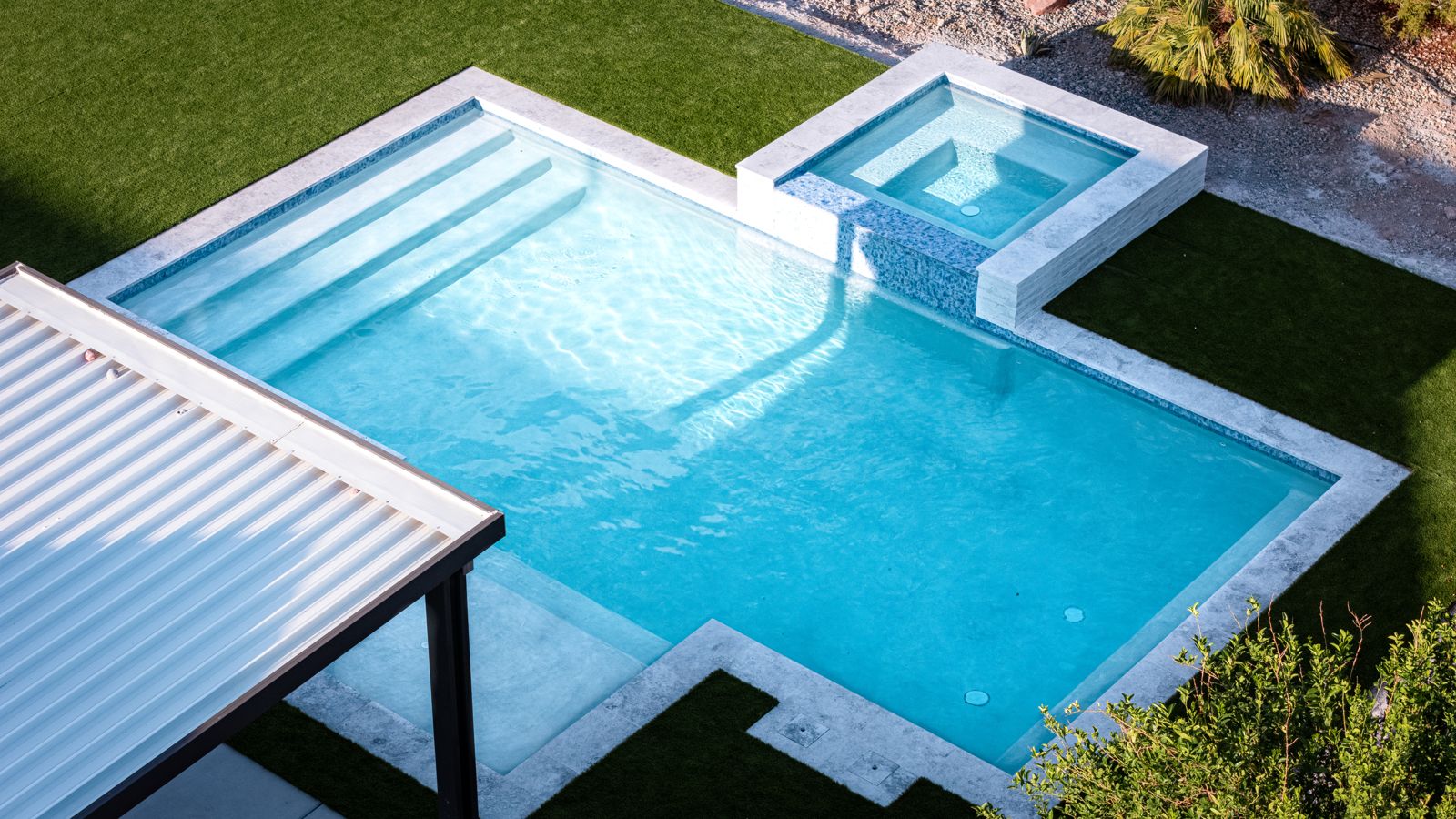 Custom pool by Pools R Us Arizona